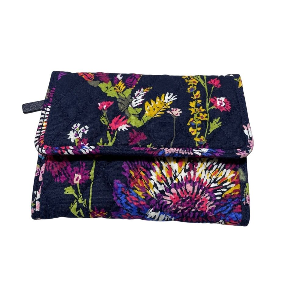 Vera Bradley Tri Fold Wallet Floral Pattern